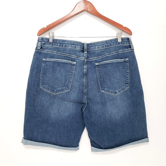 Arizona Denim Bermuda Shorts PLUS SIZE 17 Blue Mid Rise Jeans Distressed 9" Inse - Picture 3 of 8